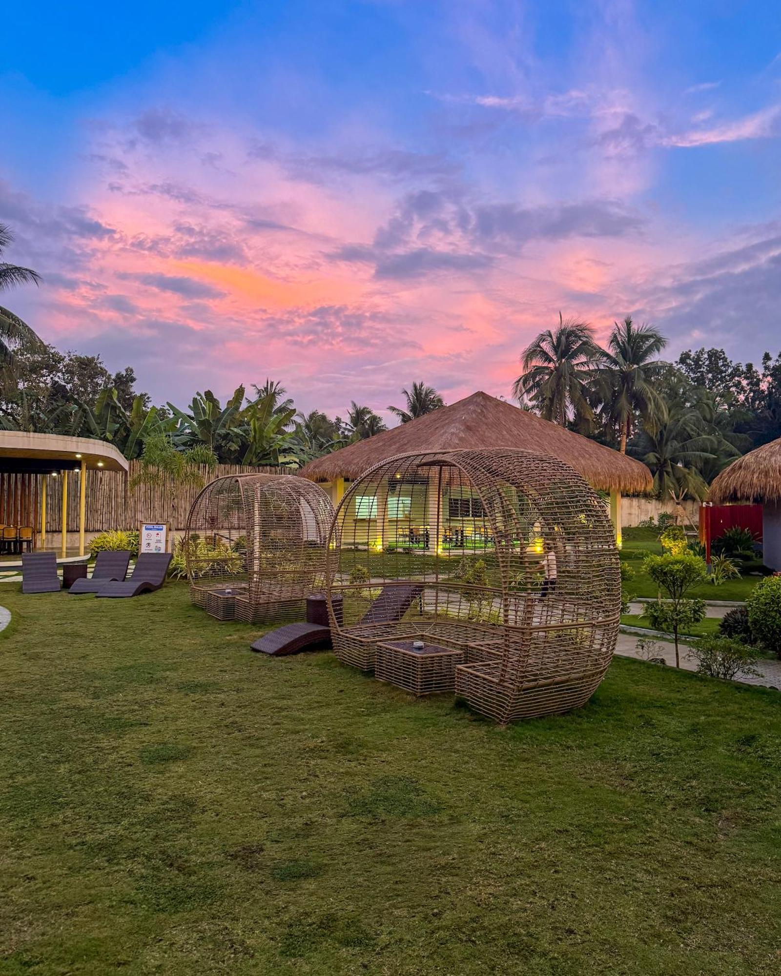 Secret Garden Resort & Villas Panglao Island Biking Экстерьер фото
